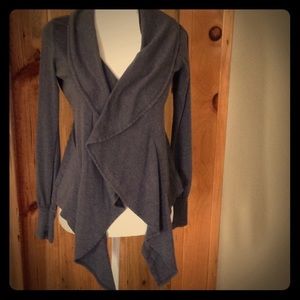 Sale 5/$25 Converse cardigan size extra small